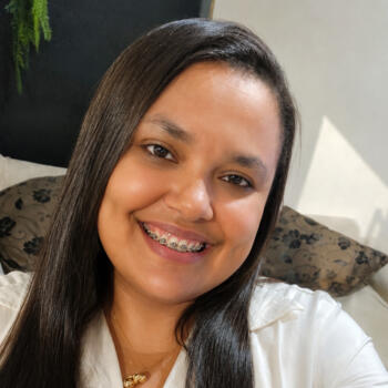 Babá em Paracatu: Raquel