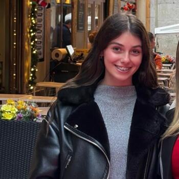 Babysitter em Sintra: Mariana