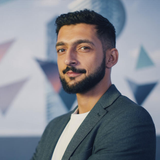 पुणे में बेबीसिटिंग की नौकरी: Ayush