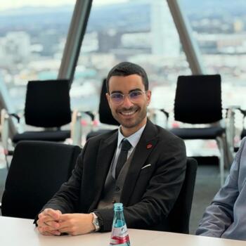 Babysitter in Cascais: Seif