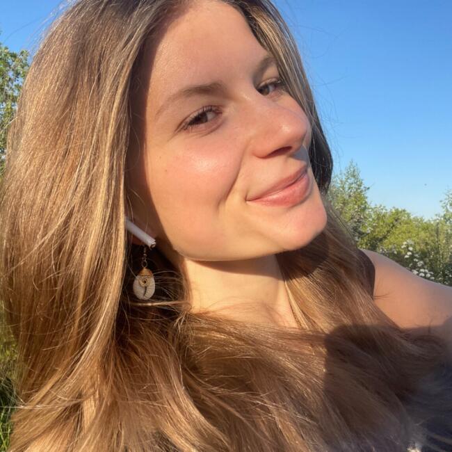 Babysitter in Unterföhring: Alicia