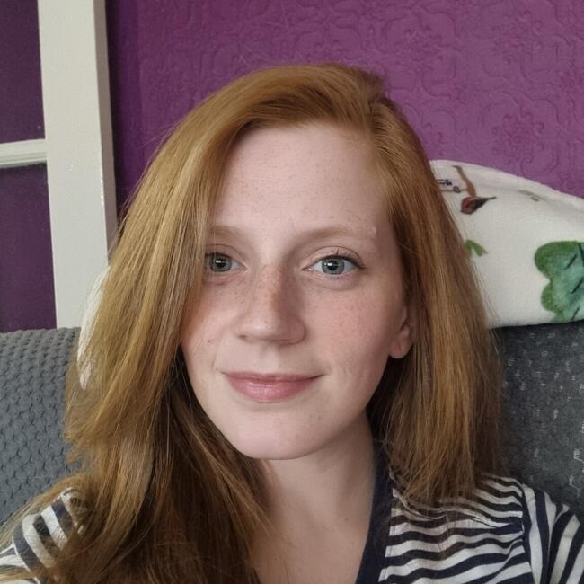 Babysitter in Warrington: Lauren