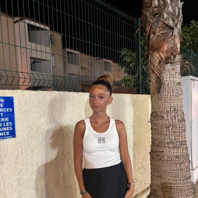 Babysitter in Saint-Rémy-sur-Avre: Luna