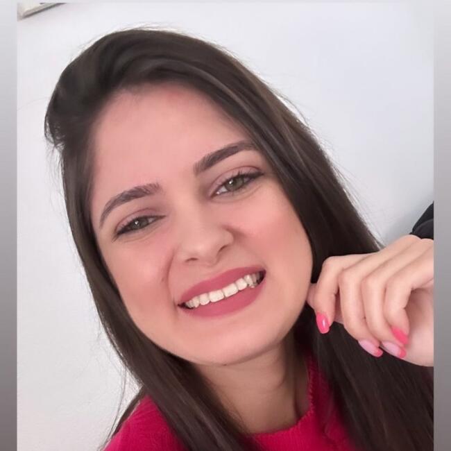 Babysitter in São José dos Campos: Luana