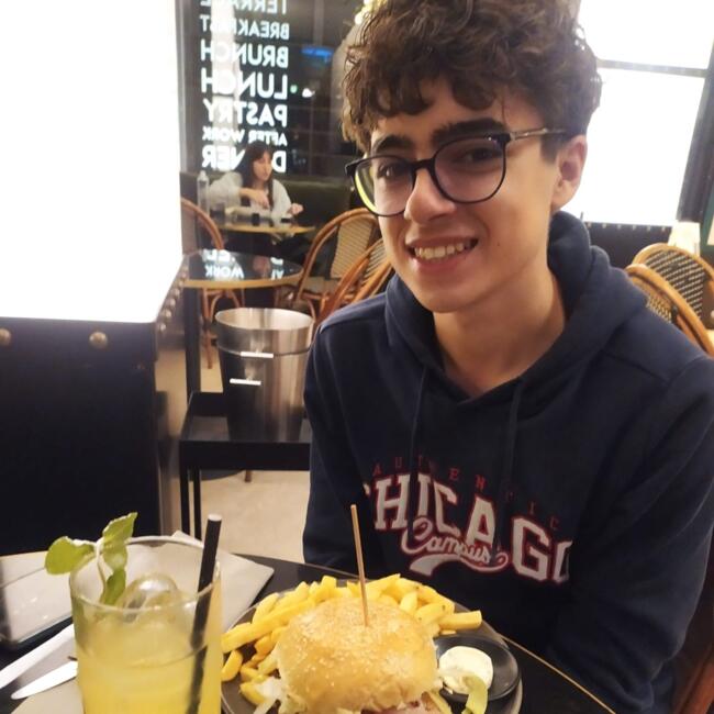 Babysitter in Montlouis-sur-Loire: Pierrick