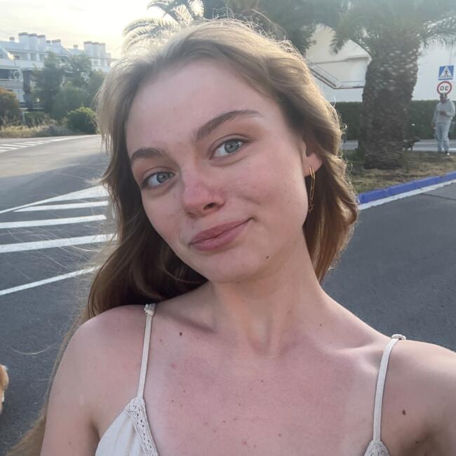 Babysitter in Toulouse: Diana