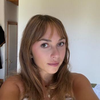 Baby-sitter Demi-Quartier: Maïva