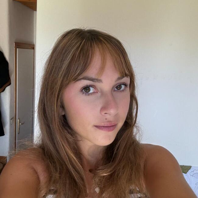 Babysitter in Demi-Quartier: Maïva