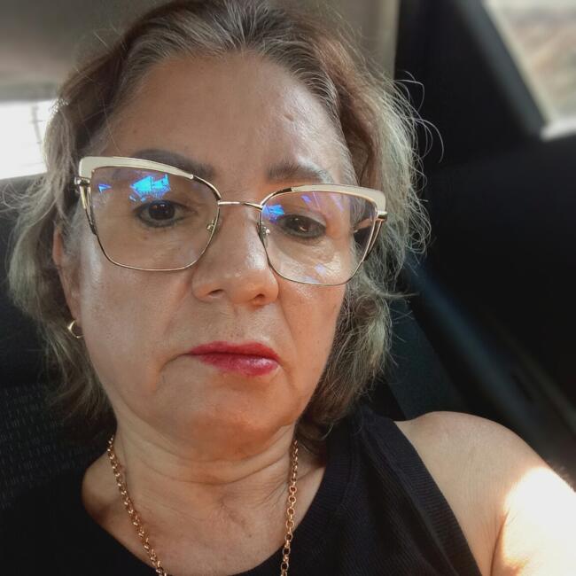 Babysitter in Caxias do Sul: Claudia