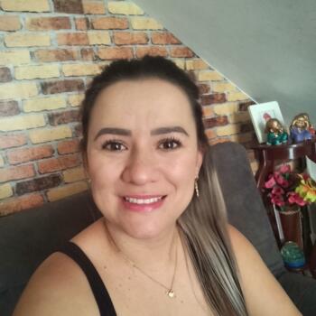 Niñera en Medellín: Yuli Tatiana