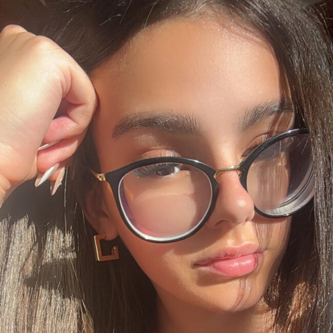 Varuška v Škofja Loka: Nina