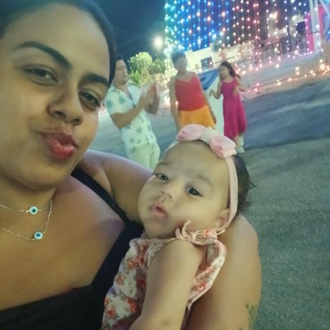 Emprego de babá em Natal: Janaina