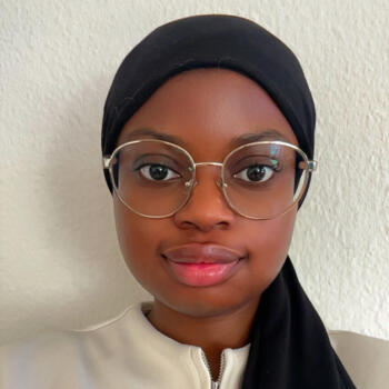 Babysitter in Montesson: Aminata Angelique