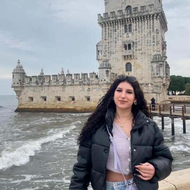 Babysitter in Santarém: Vanessa