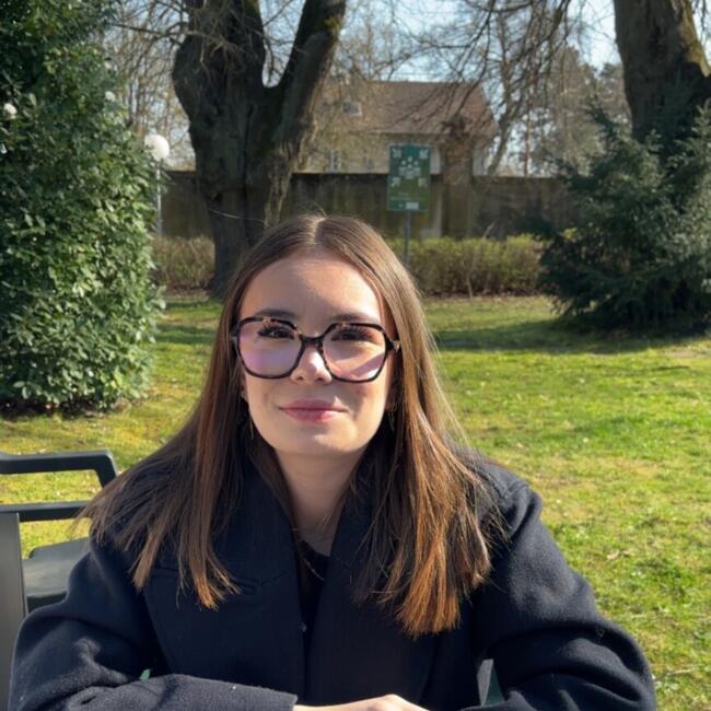 Babysitter in Metz: Mee-Line