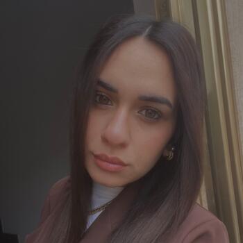 Babysitter in Campi Salentina: Laura