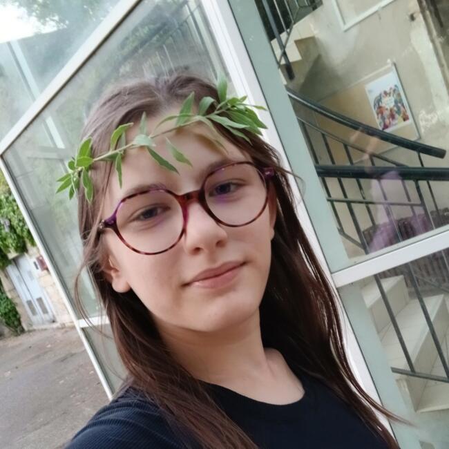 Babysitter in Le Pont-de-Beauvoisin: Manon