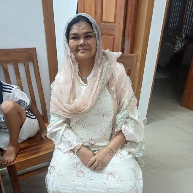 Nanny in Agra: Rajeena