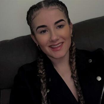 Babysitter in East Kilbride: Brooke