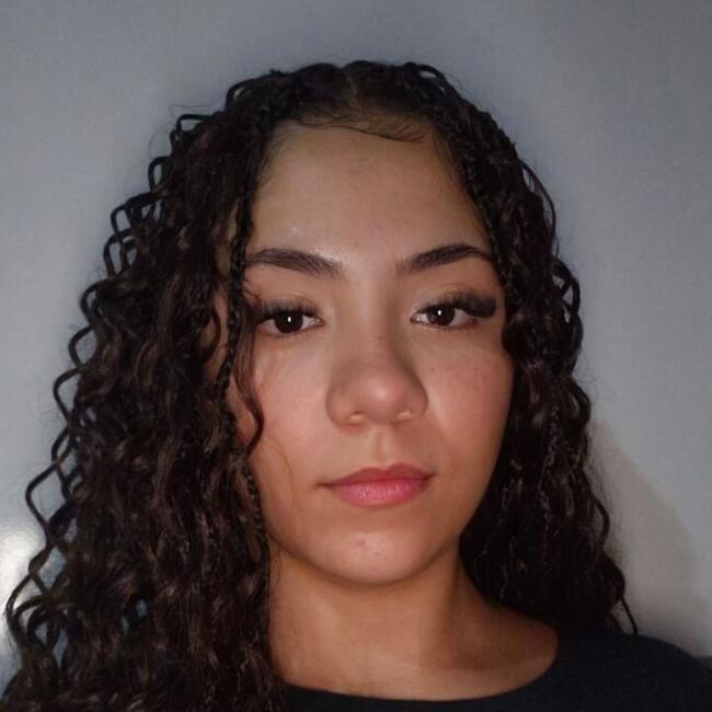 Babá em Fortaleza: Angela