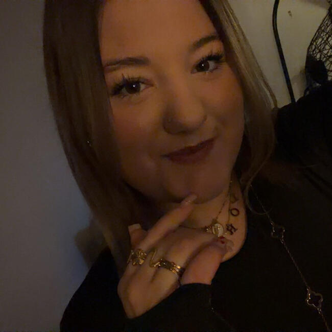 Babysitter in Velosnes: Lorena