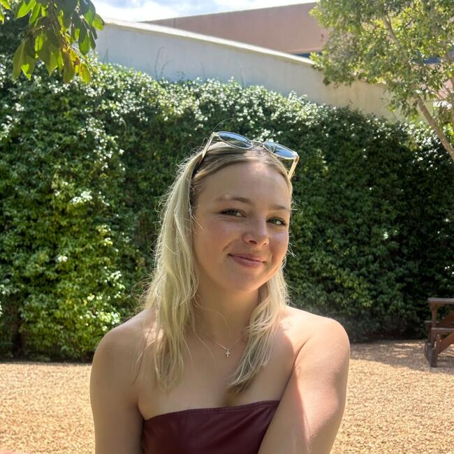 Babysitter in Somerset West: Carla