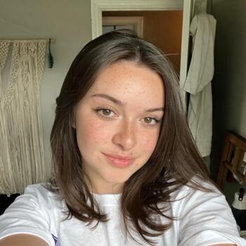 Babysitter in London: Alexandra