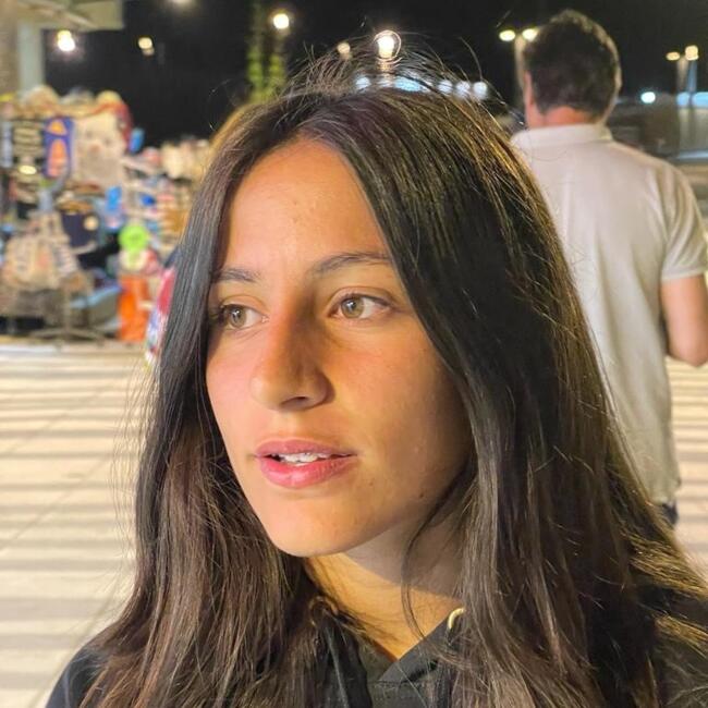 Babysitter em Cacilhas: Beatriz