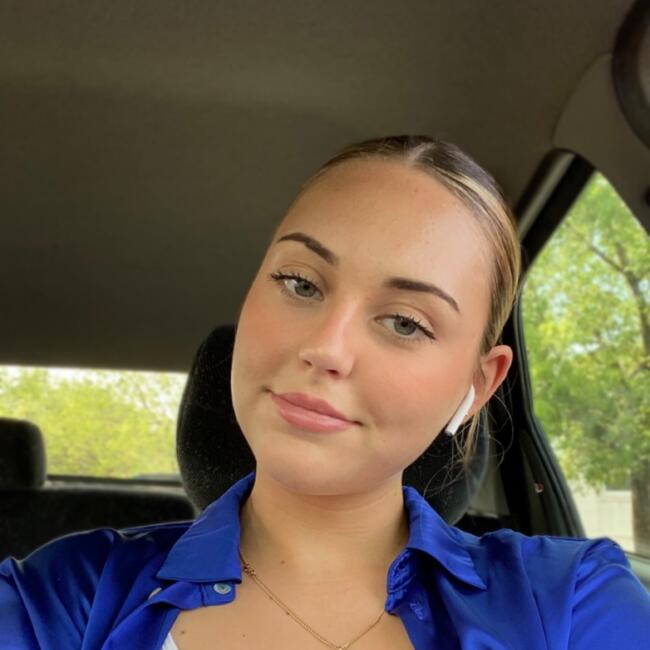 Babysitter in Coutras: Iness