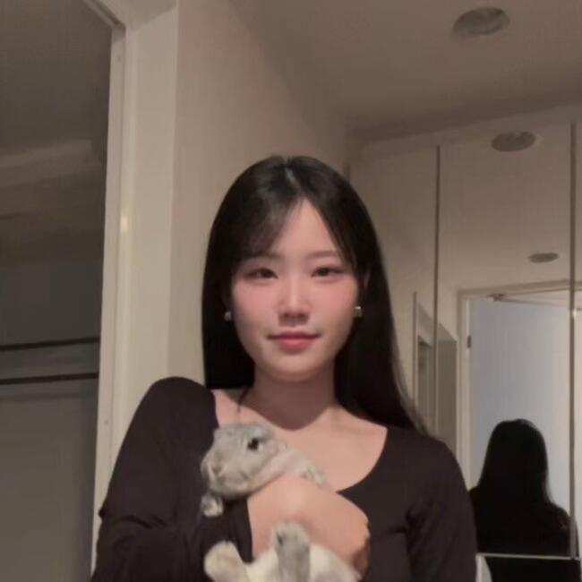 Babysitter in Ōmorinaka: さとえ