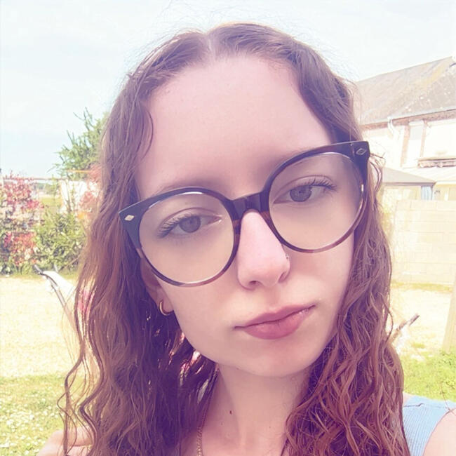 Babysitter in La Selle-sur-le-Bied: Elycia
