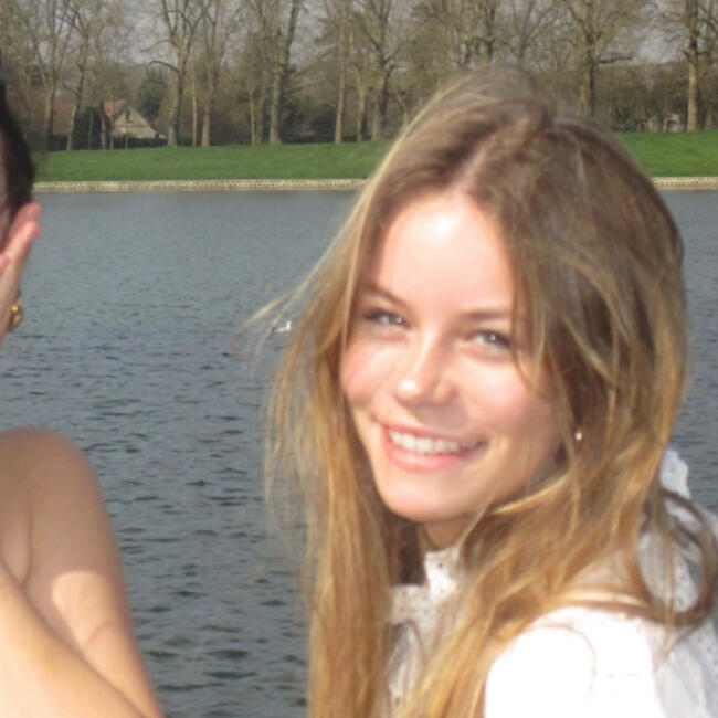 Babysitter in Chatou: Elisa