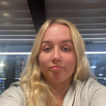 Babysitter in Folkestone: Emma