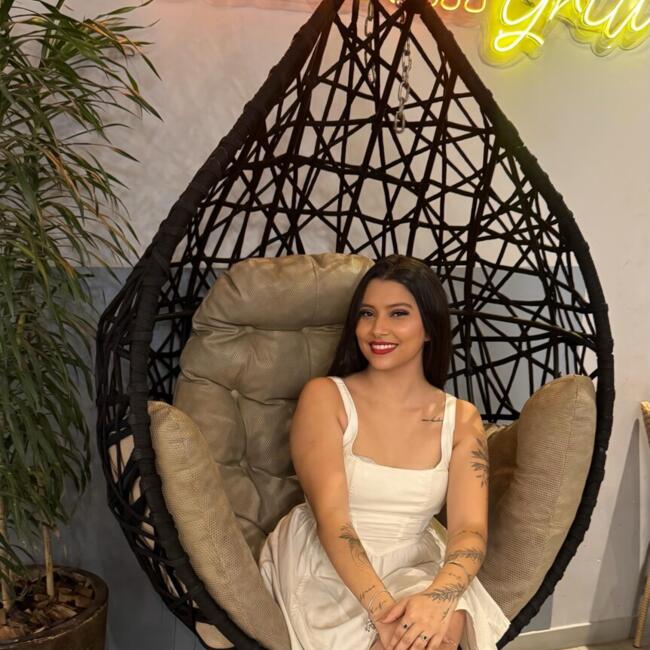 Babysitting job in Ribeirão das Neves: Bárbara