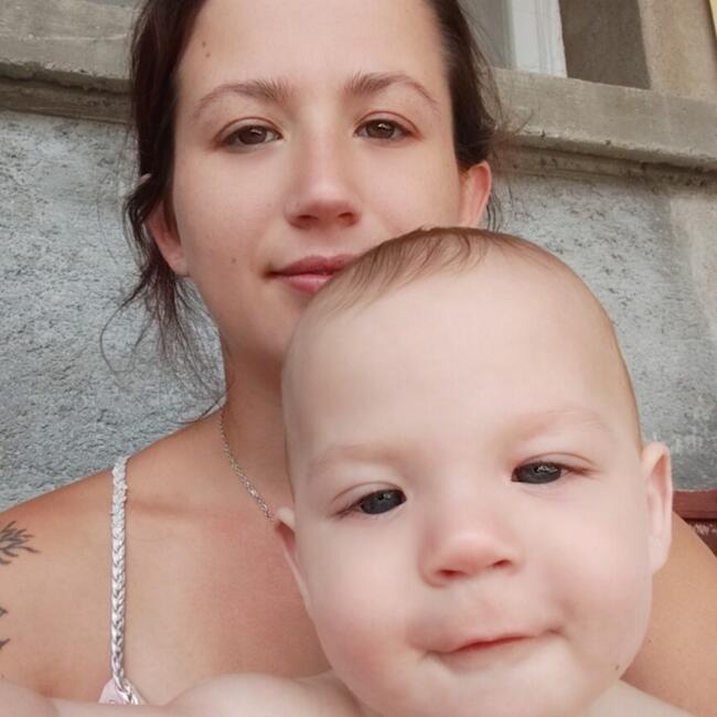 Babysitting job in Argences en Aubrac: Leanna