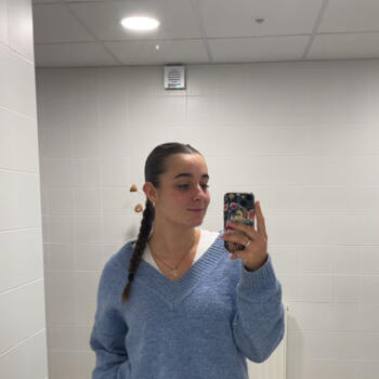 Babysitter in Albi: Flavie