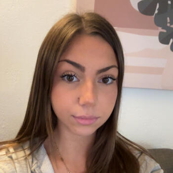 Babysitter in Lunel: Olivia