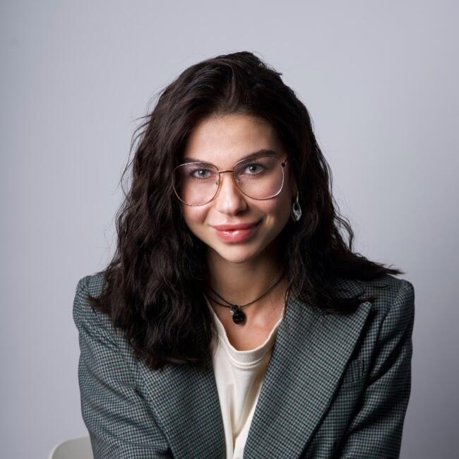 وظيفة جليسة أطفال في الرياض: Natela