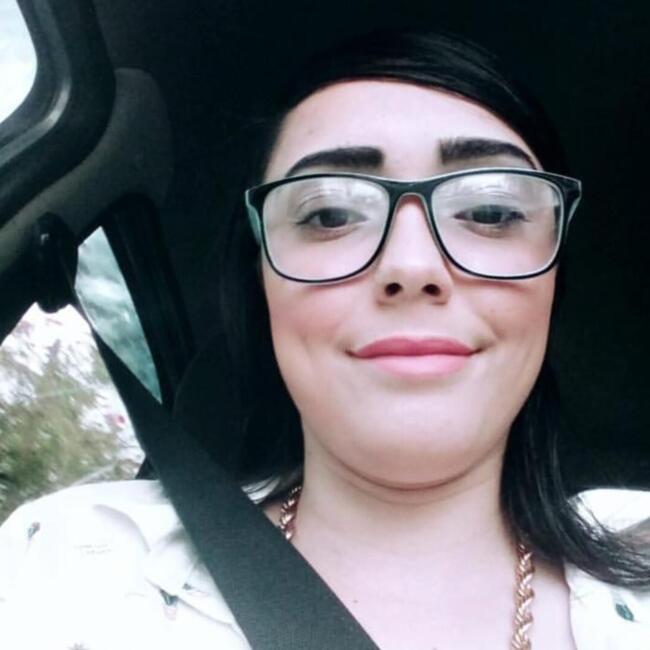 Babysitter in Araraquara: PAMELA FELIX