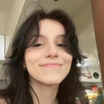 Babysitter em Porto: Nicole