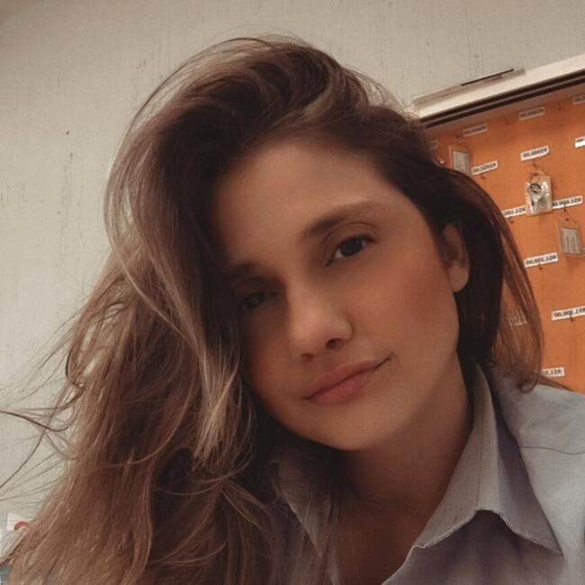 Babysitter in Varginha: Camila Rosa