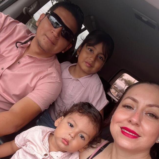 Trabajo para niñera en Quito: VICTOR HUGO