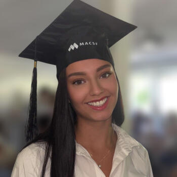 مربية أطفال في مراكش: Liz