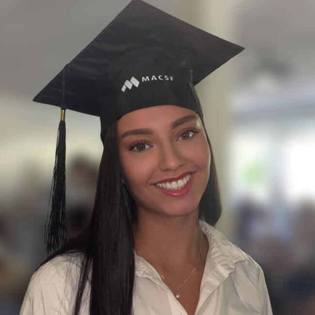 مربية أطفال في مراكش: Liz