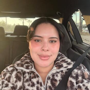 Maltepe (İzmir) bölgesinde bebek bakıcısı: Valentina