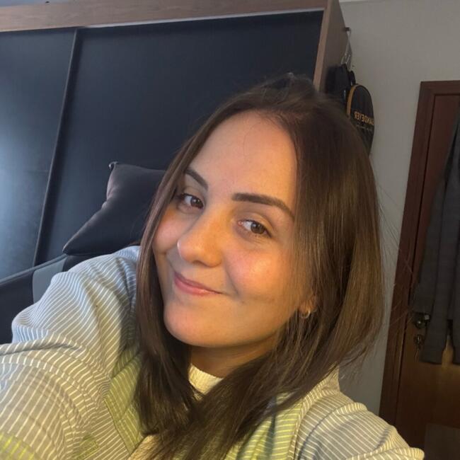 Babysitter in Itapema: Julia