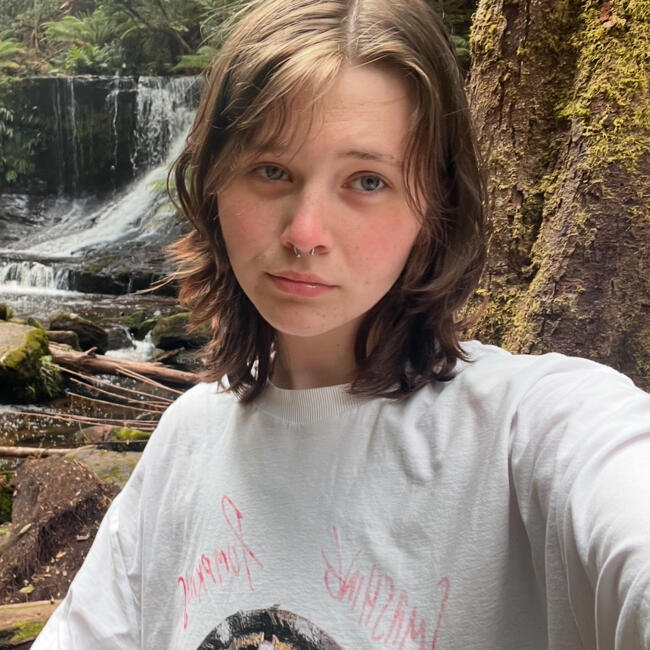 Babysitter in Shepparton: Ella