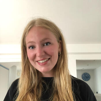 Babysitter in London: Maia