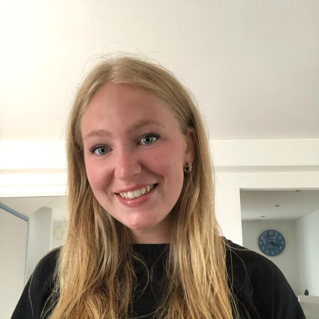 Babysitter in London: Maia