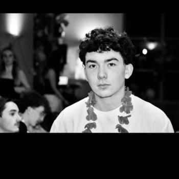 Babysitter in Évreux: Tydian